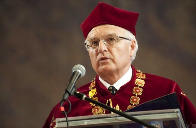 Ivan Vakarchuk served as the rector of the Ivan Franko National University of Lviv during two terms — from November 13, 1990, to December 18, 2007, and from March 11, 2010, to June 6, 2013.