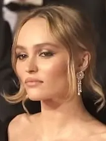 Lily-Rose Depp - Wikipedia