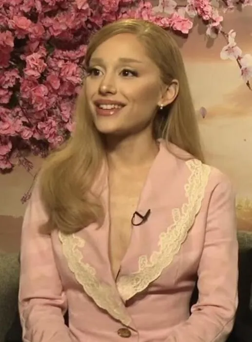 Ariana Grande - Wikipedia