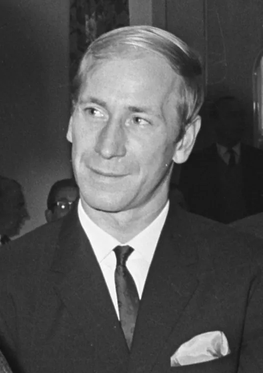 Bobby Charlton - Wikipedia
